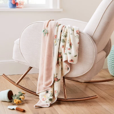 Plush Baby Blanket - Floral - Cloud Island™ 2 Plush Baby Blanket - Floral - Cloud Island™ - Image 2