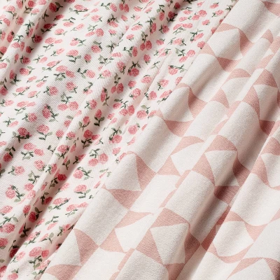 Fitted Jersey Crib Sheet - Ditsy Rose - 2pk - Cloud Island™ 2 Fitted Jersey Crib Sheet - Ditsy Rose - 2pk - Cloud Island™ - Image 2